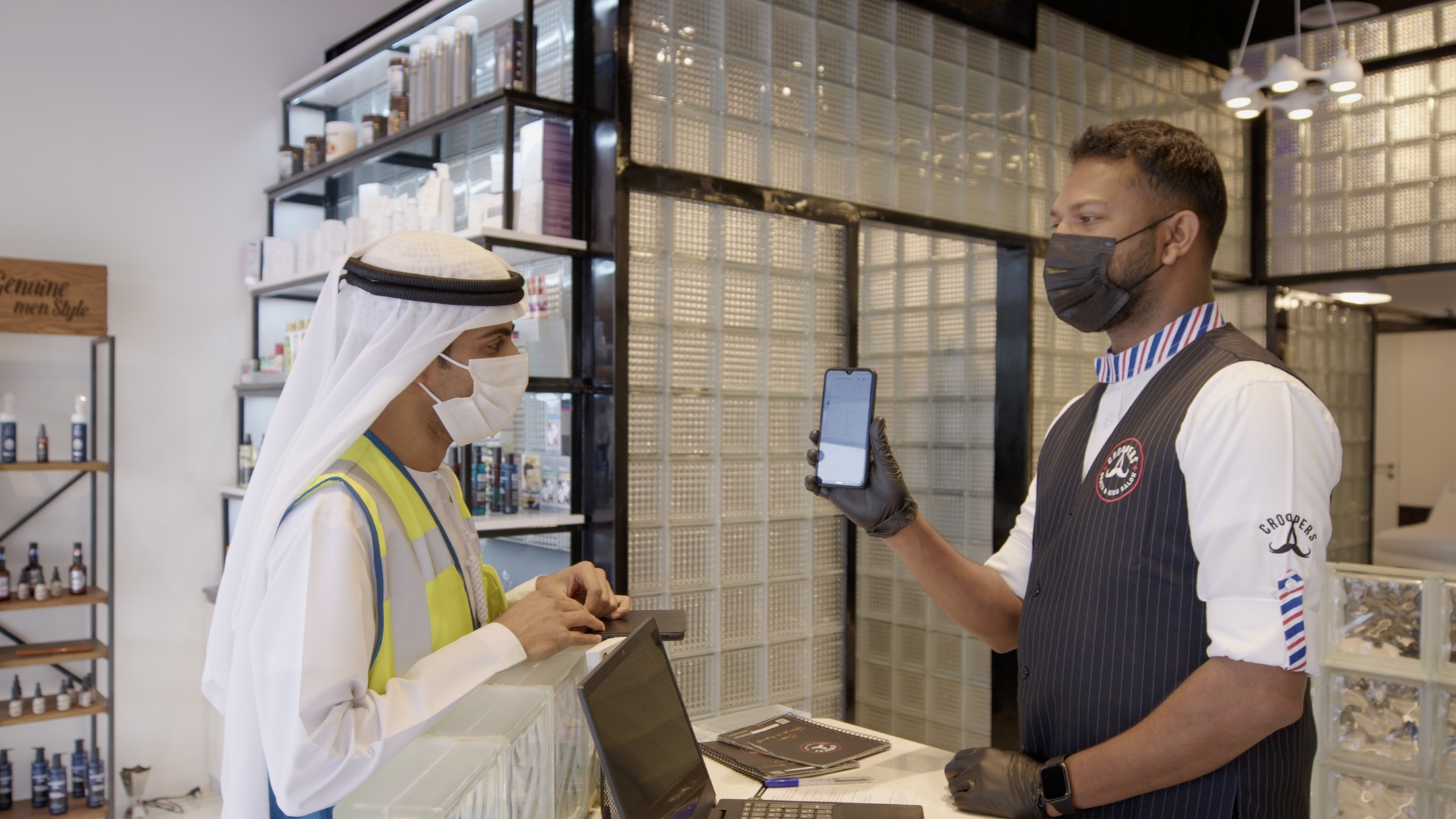 Dubai Municipality implements intensive monitoring campaign to ensure health requirements are met in men’s salons